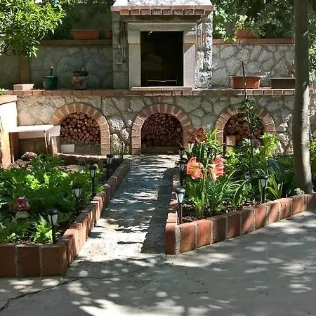בית הארחה In With Balcony, Wifi 4827-5 נזרין